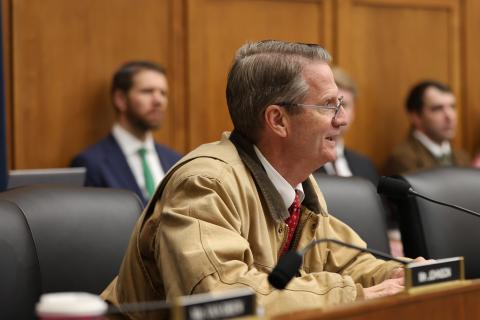 Rep. Burchett in Committee